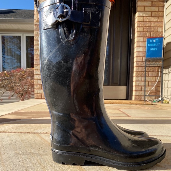 Nautical Black and Navy Rain-boots - Picture 3 of 7